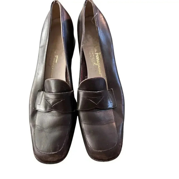 Salvatore Ferragamo Boutique Brown Slip On Leather Loafers Size 9B - Picture 2 of 7